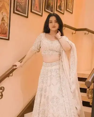 Escort Service In Jaisinghnagar